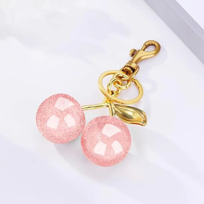 How to Choose and Style a Bag Charm for Everyday Fashion Impact